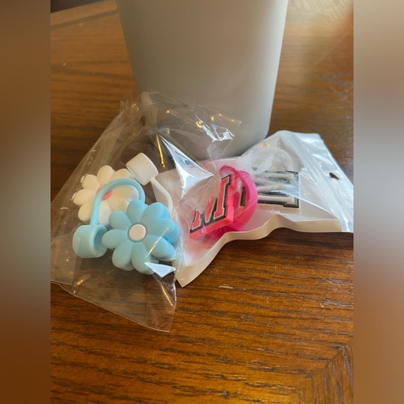 Light Blue Stanley 40 oz cup (straw protectors and cleaners included) - Picture 7 of 8